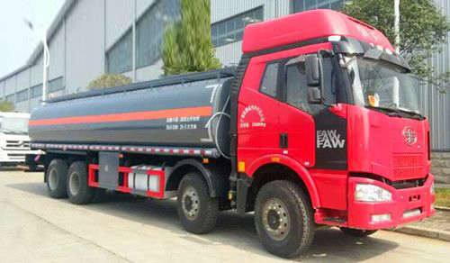 解放后雙橋腐蝕性物品罐式運(yùn)輸車(chē)