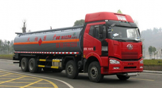 解放小三軸腐蝕性物品罐式運(yùn)輸車(chē)